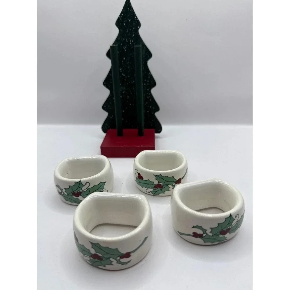 Vintage Christmas Napkin Rings Set w Holder Holly Taiwan